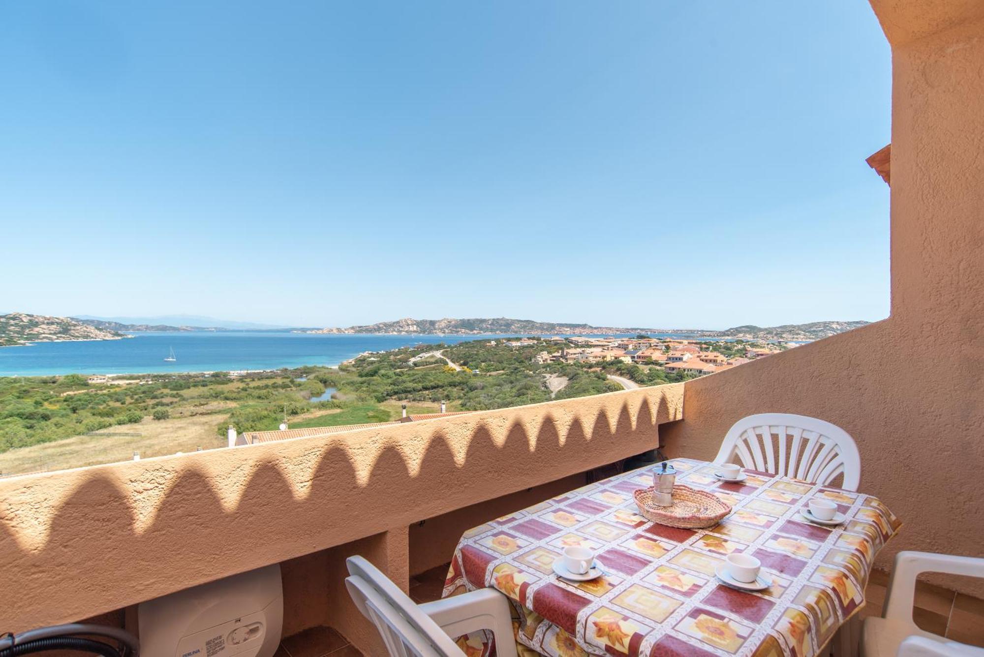 Flat Orizzonte Apartment Палау Екстериор снимка